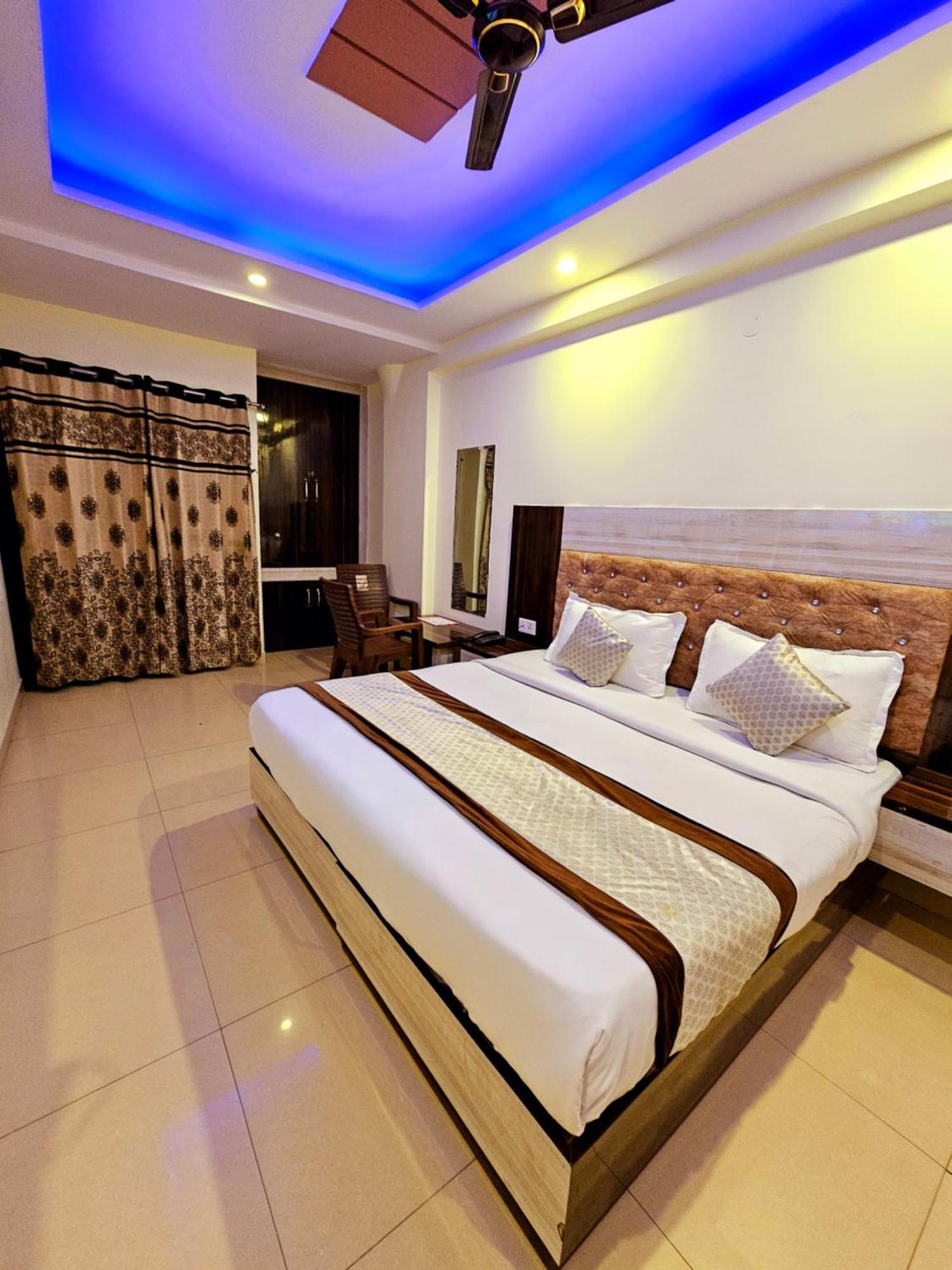 Hotel Crystal Inn Plaza Delhi Airport Nové Dillí Exteriér fotografie